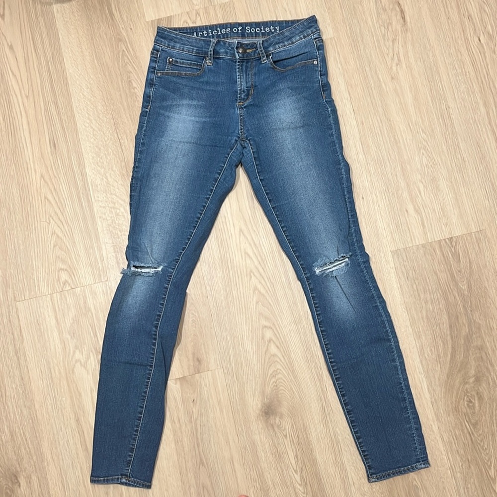 Articles of society skinny jeans with rip knee